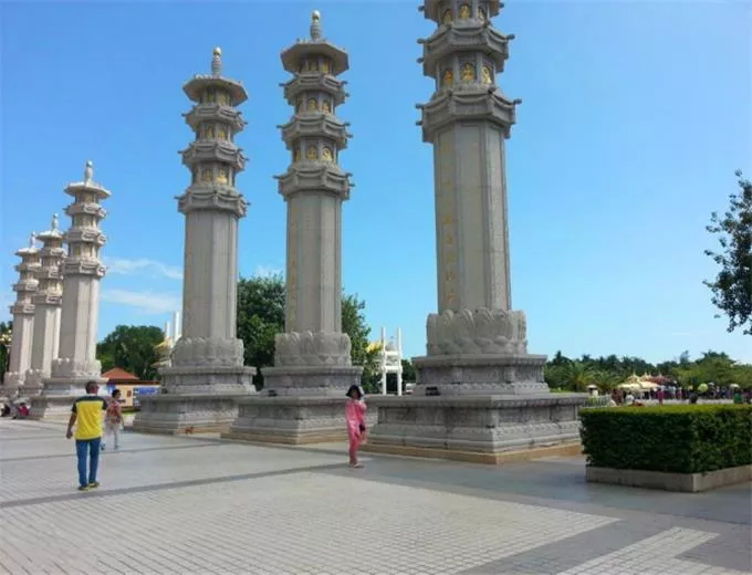 三亚有哪些旅游景点 去三亚旅游要多少钱 三亚有哪些旅游景点 去三亚旅游要多少钱