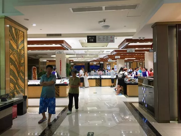 三亚有什么好玩的地方 去三亚旅游要注意些什么 三亚有什么好玩的地方 去三亚旅游要注意些什么