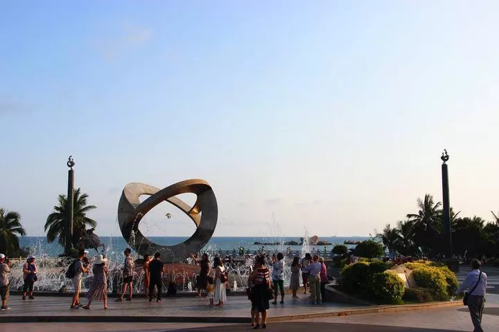 三亚有什么好玩的地方 去三亚旅游要注意些什么 三亚有什么好玩的地方 去三亚旅游要注意些什么