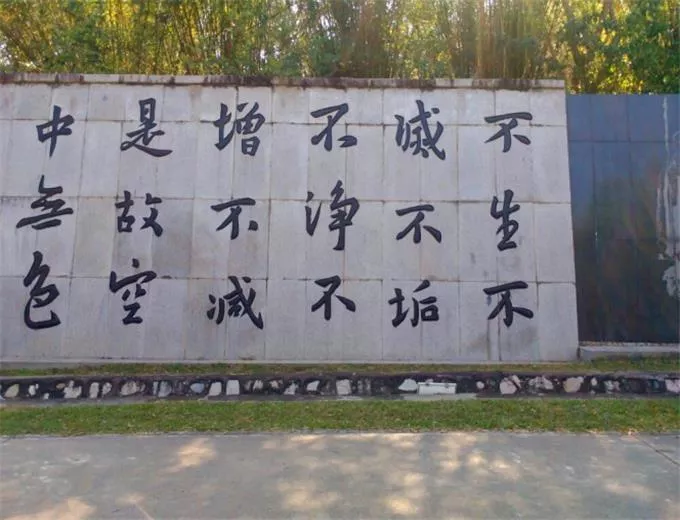 三亚有哪些旅游景点 去三亚旅游要多少钱 三亚有哪些旅游景点 去三亚旅游要多少钱