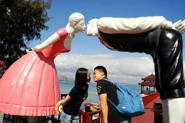 三亚旅游需要带些什么东西 三亚旅游需要带些什么东西
