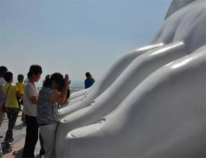 三亚有哪些旅游景点 去三亚旅游要多少钱 三亚有哪些旅游景点 去三亚旅游要多少钱