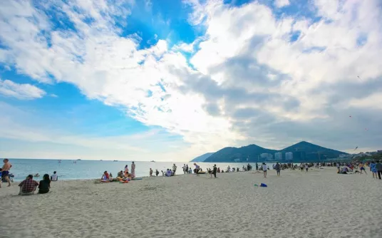 三亚自助游攻略 三亚旅游需要带什么东西 三亚旅游需要注意什么 三亚自助游攻略 三亚旅游需要带什么东西 三亚旅游需要注意什么