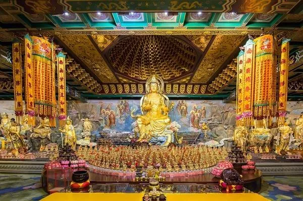 三亚旅游需要带些什么东西 三亚旅游需要带些什么东西