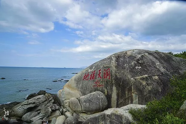 三亚旅游需要带些什么东西 三亚旅游需要带些什么东西