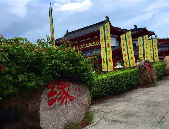 三亚有哪些旅游景点 去三亚旅游要多少钱 三亚有哪些旅游景点 去三亚旅游要多少钱