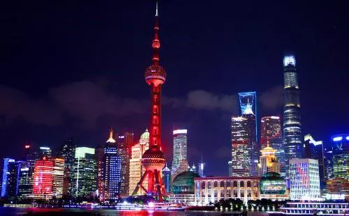 东方明珠电视塔在哪里 东方明珠电视塔在哪里