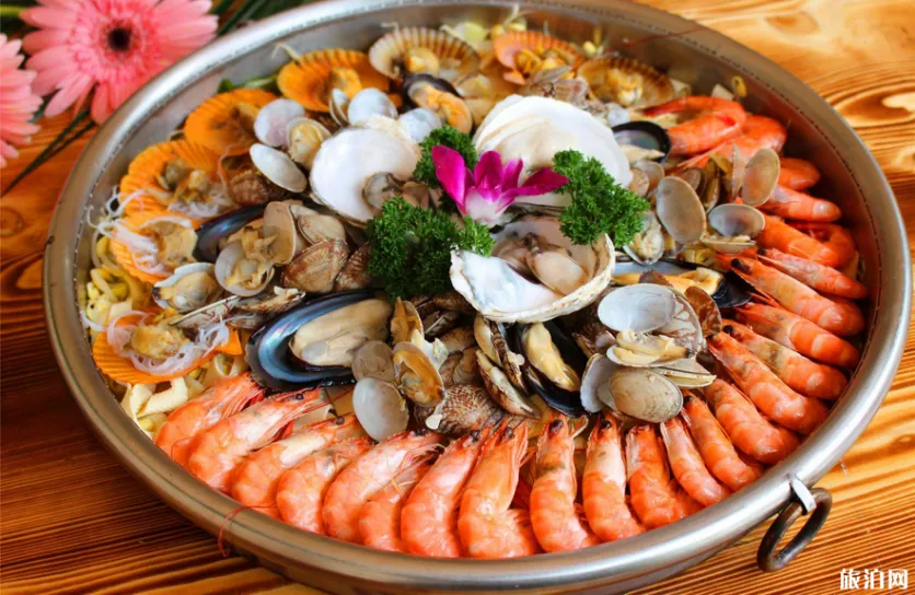 三亚特色小吃有哪些 三亚夜市美食一条街在哪 三亚特色小吃有哪些 三亚夜市美食一条街在哪