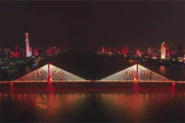 2020十一国庆武汉灯光秀演出项目及最佳观赏位置 2020十一国庆武汉灯光秀演出项目及最佳观赏位置