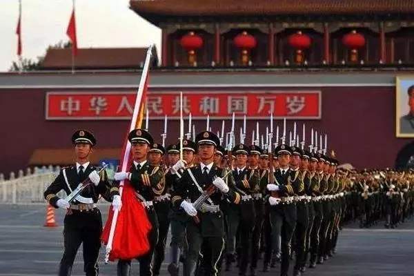 2022年北京天安门升旗时间和降旗时间
