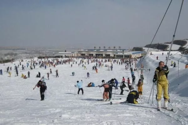 兰州兴隆山滑雪场开放时间及门票优惠活动