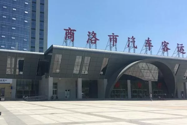 陕西商洛市客运及中心城区公共交通8月16日起暂停运营