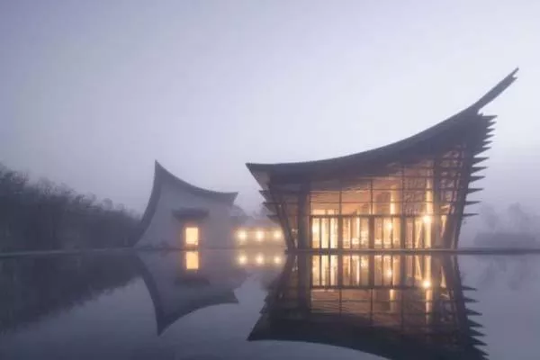 云南旅游最美建筑物-高黎贡小镇双檐宛月展示中心 云南旅游最美建筑物-高黎贡小镇双檐宛月展示中心