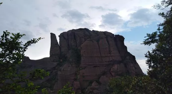 江西龟峰好玩吗 江西龟峰旅游攻略 江西龟峰好玩吗 江西龟峰旅游攻略