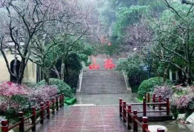 杭州有哪些适合一日游的免费景点推荐 杭州有哪些适合一日游的免费景点推荐