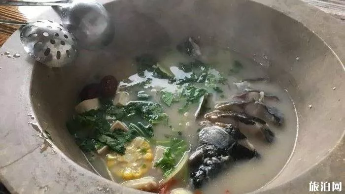 泸沽湖有什么好吃的 泸沽湖旅游吃什么 泸沽湖有什么好吃的 泸沽湖旅游吃什么