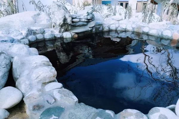 乌鲁木齐泡温泉的地方在哪里 新疆泡温泉去哪里最好