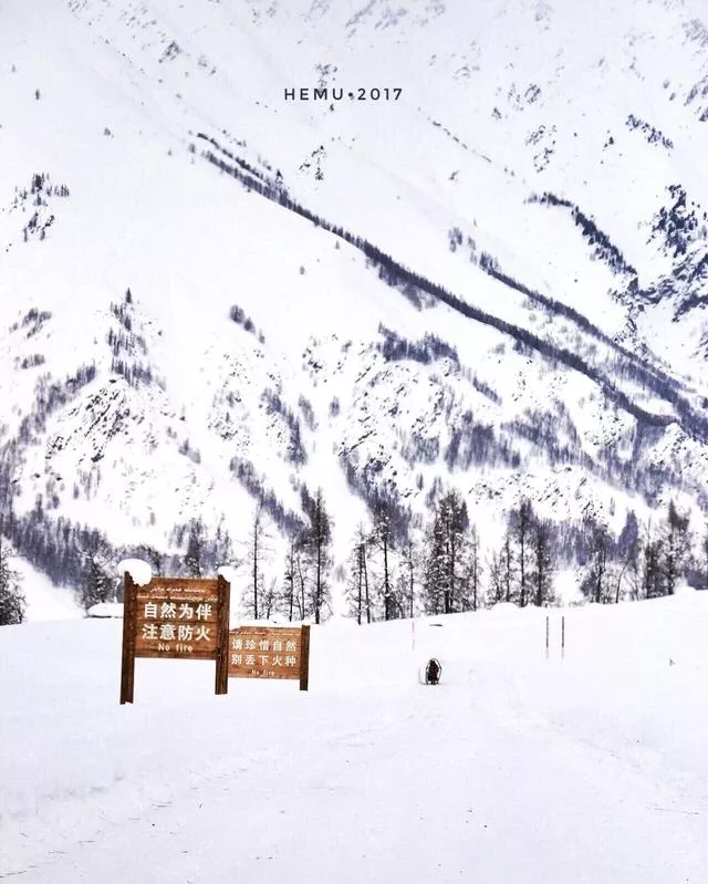 新疆有哪些旅游景点 新疆有什么好吃的 新疆有哪些旅游景点 新疆有什么好吃的