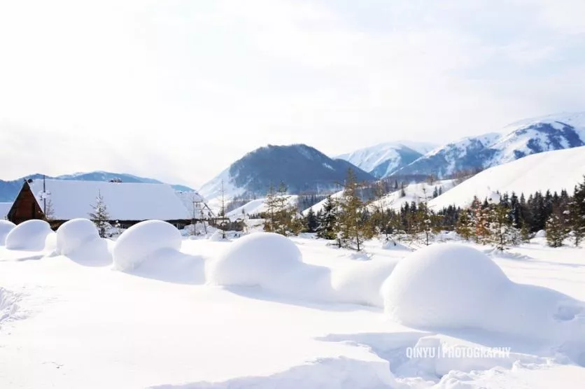 新疆有哪些旅游景点 新疆有什么好吃的