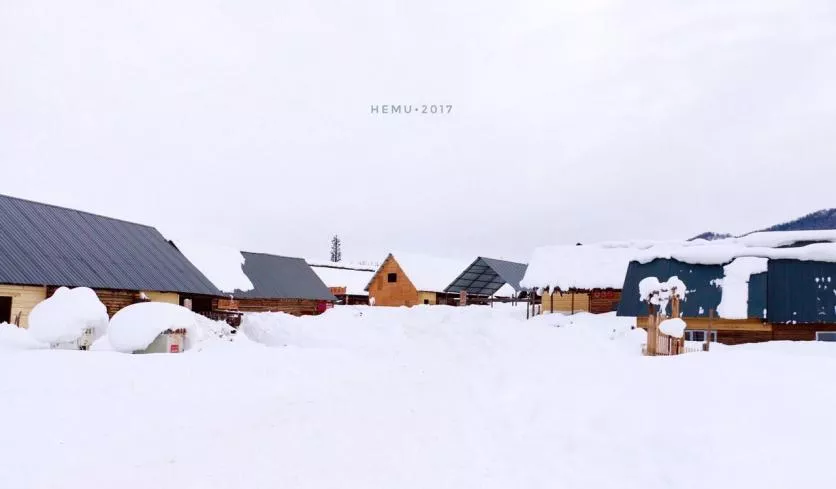 新疆有哪些旅游景点 新疆有什么好吃的 新疆有哪些旅游景点 新疆有什么好吃的