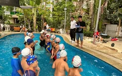 “奔跑吧·少年”三亚市开展“阳光体育”游泳项目进校园活动