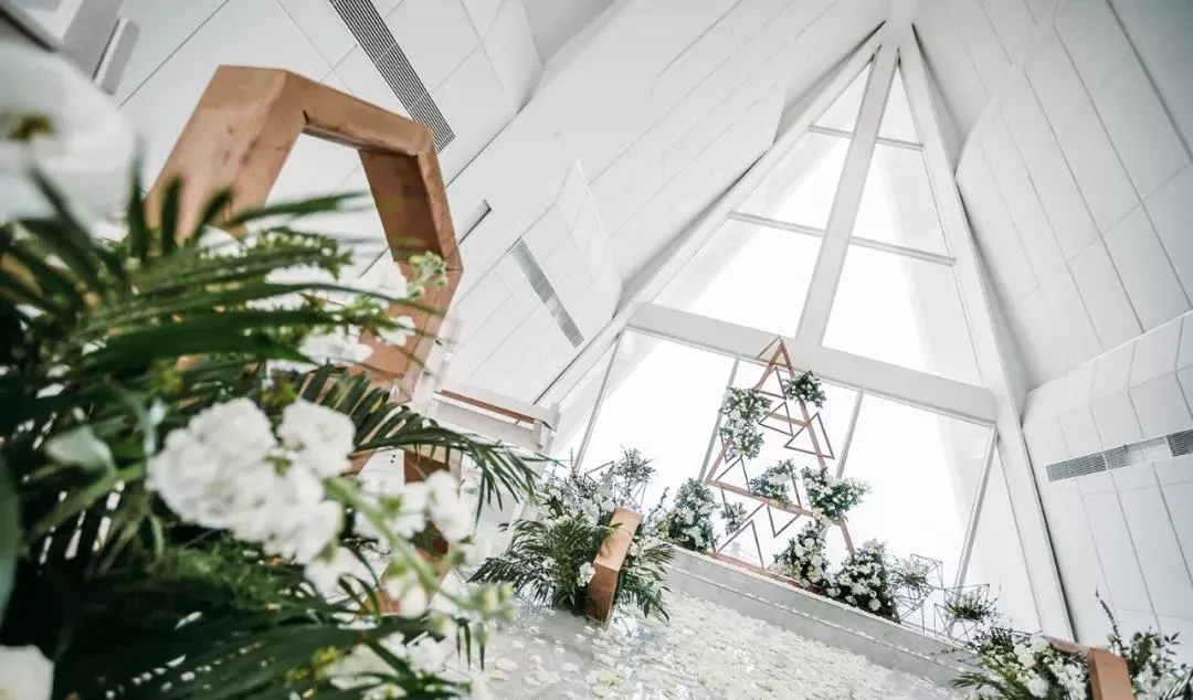 1568967232680078973.jpg 礼堂婚礼——三亚亚龙湾鸟巢度假村