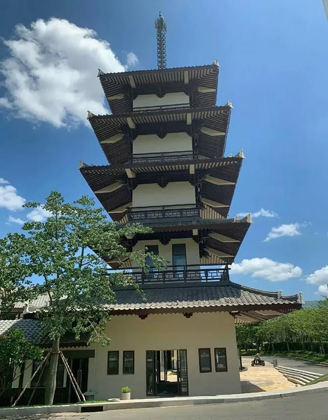 风情美食街实景图