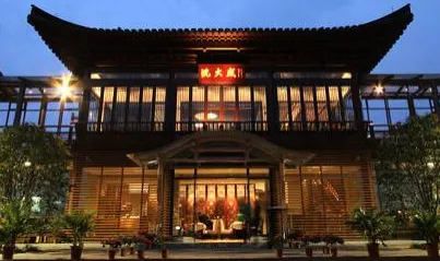 上海南京路步行街在哪  上海南京路步行街有哪些好吃的